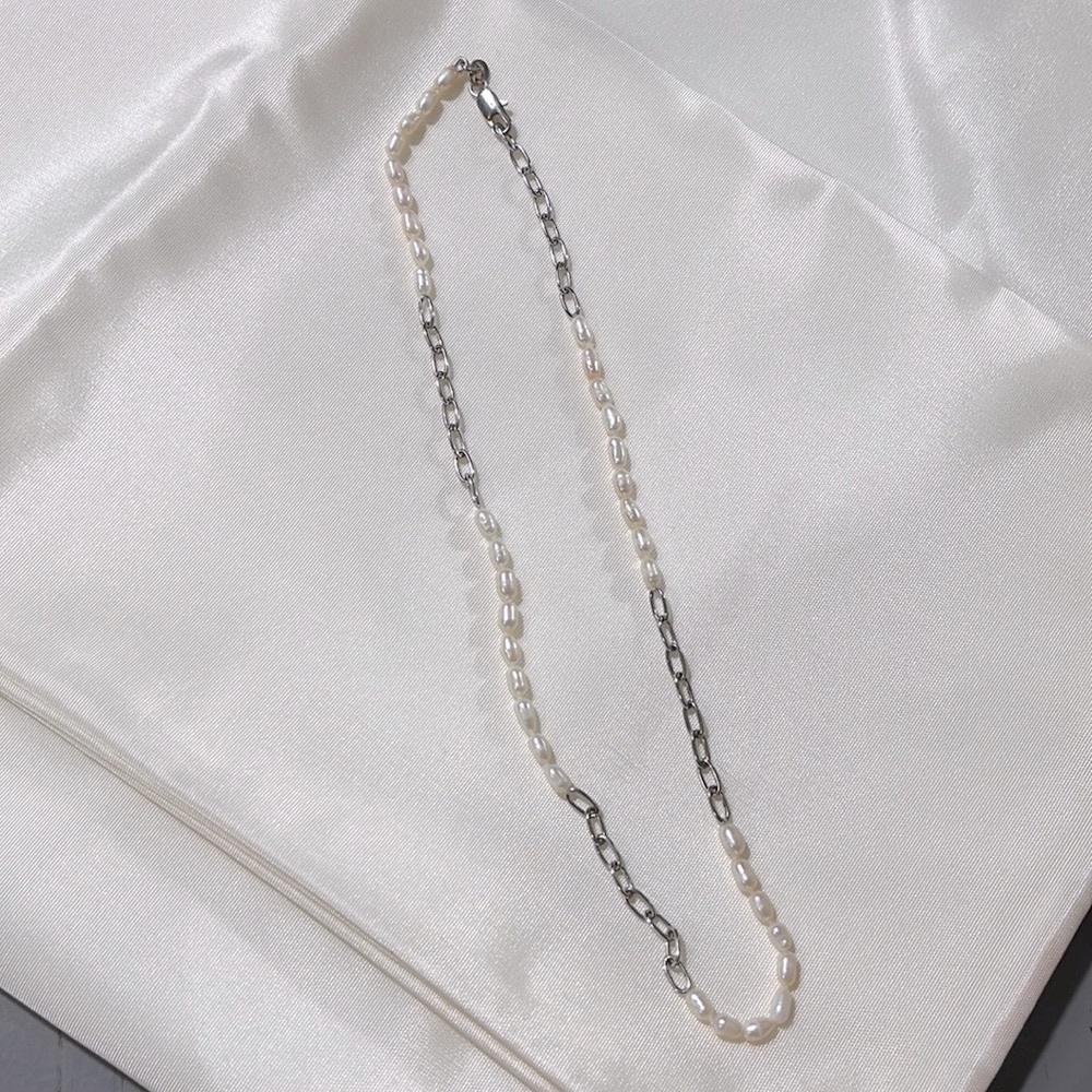 pearl necklace